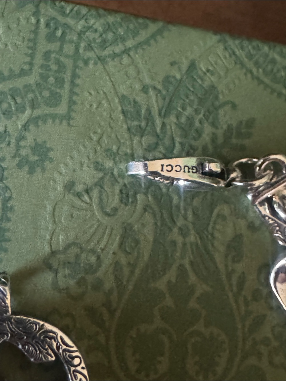 Gucci Silver-Tone Engraved Link Bracelet - Picture 11 of 12